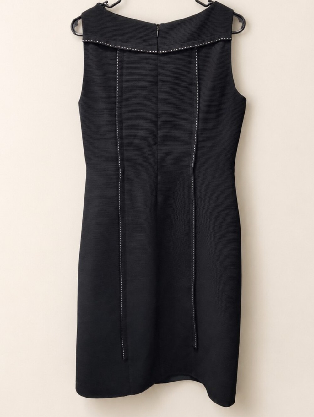 Tahari Black Sleeveless Sheath Dress Contrast Stitch Career Size 8 - Picture 3 of 16
